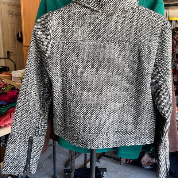Cropped ‘Cupcakes & Cashmere’ Designer Tweed Moto Business Casual Jacket NWOT XS - Picture 4 of 6